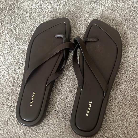 Frame Le Montauk Sandal - Picture 1 of 3